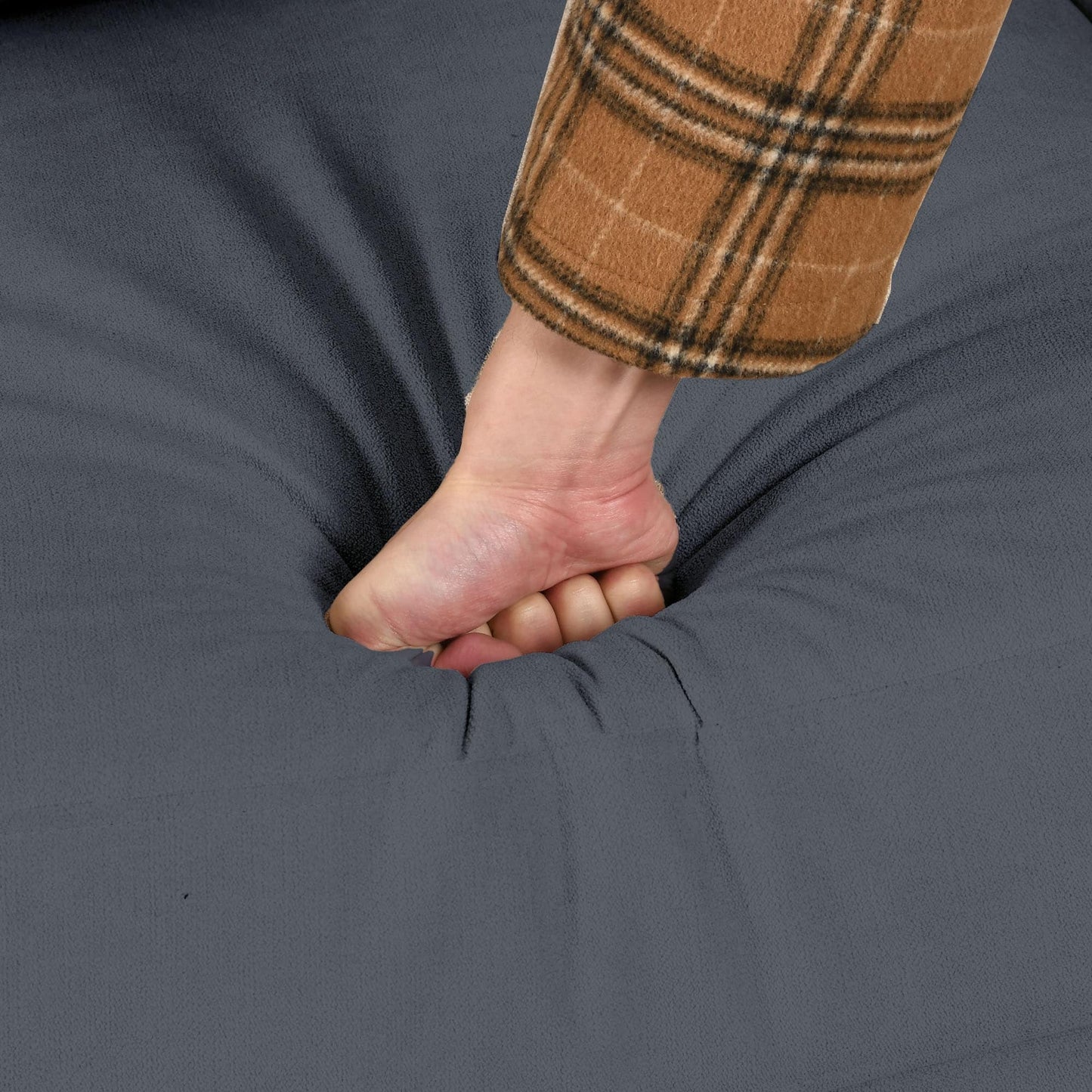 Canapé 3 places rembourré Moasis 80 avec 2 coussins et poches latérales pour le salon