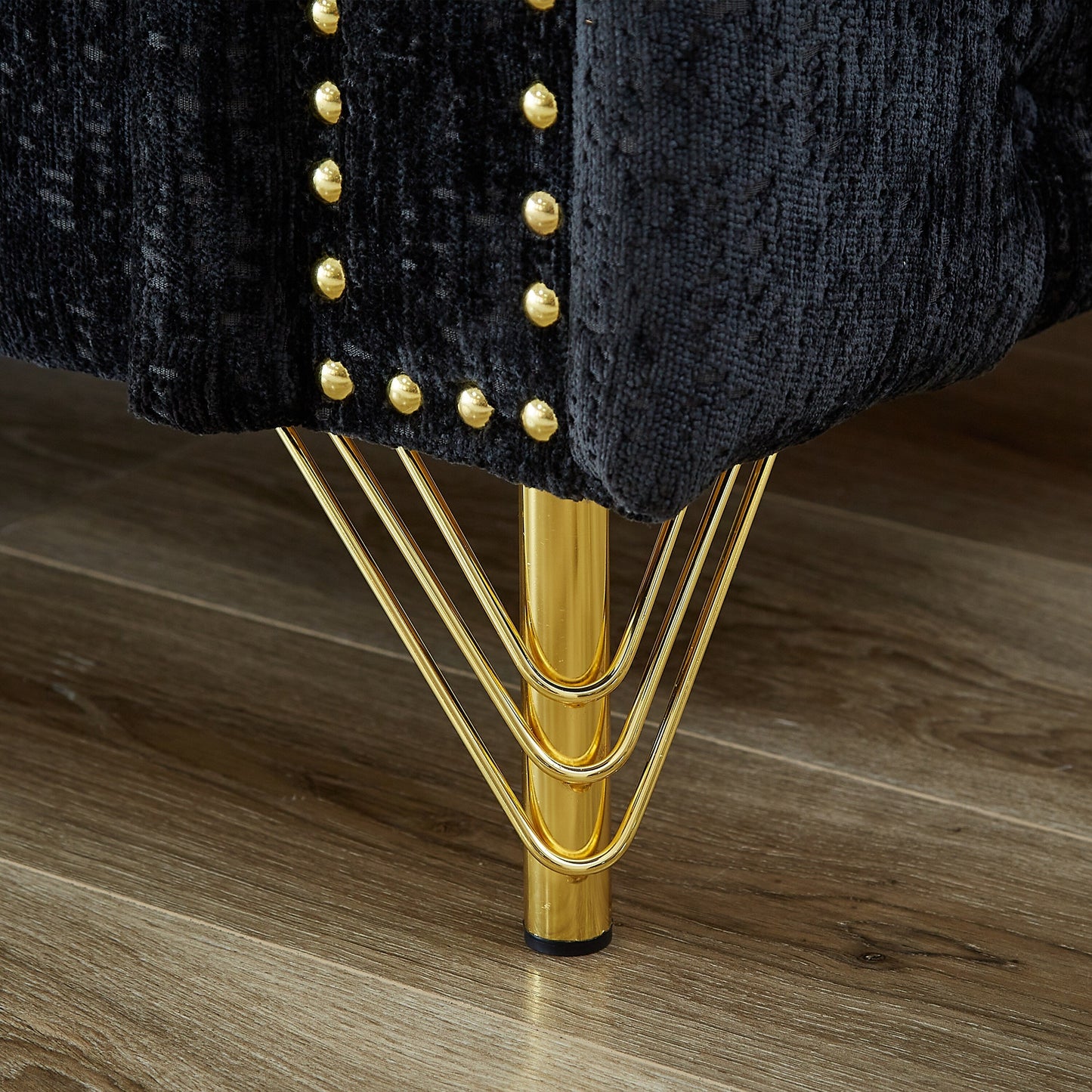 Canapé 3 places moderne capitonné en chenille avec 82 boutons, décoration clous cuivrés et pieds en métal
