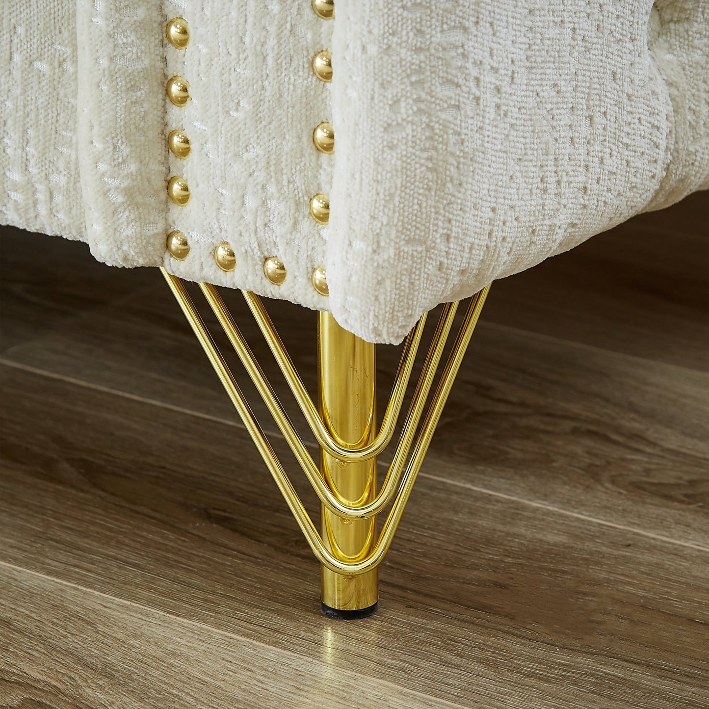 Canapé 3 places moderne capitonné en chenille avec 82 boutons, décoration clous cuivrés et pieds en métal