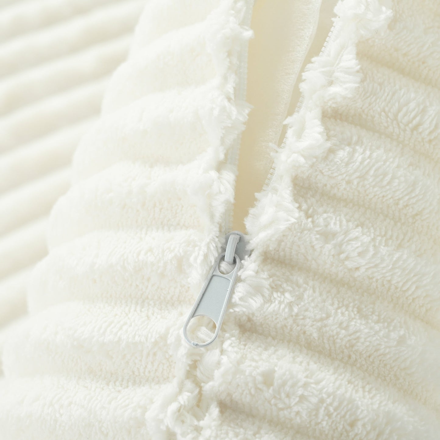 Canapé-lit convertible moderne en velours côtelé avec accoudoirs larges et 2 oreillers pour salon et appartement