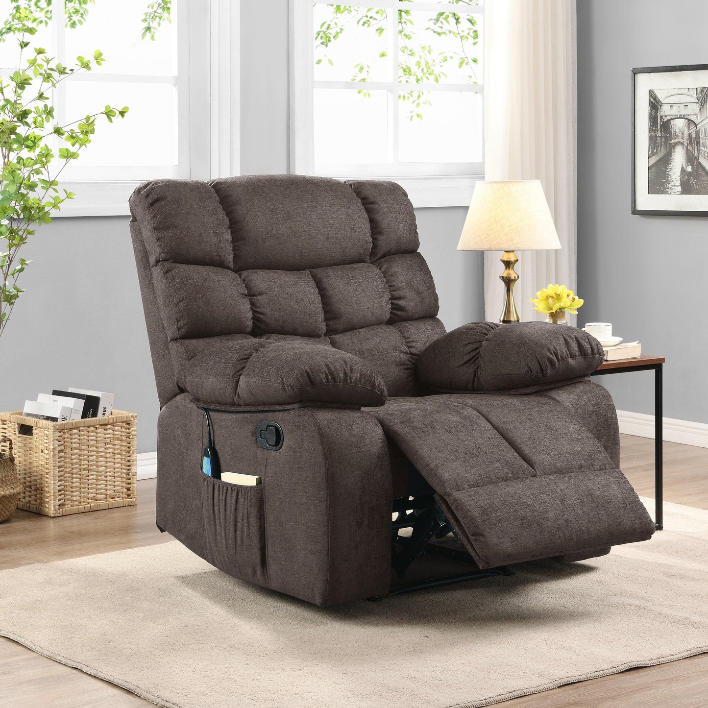 Fauteuil de massage inclinable moderne avec coussins capitonnés et inclinaison manuelle