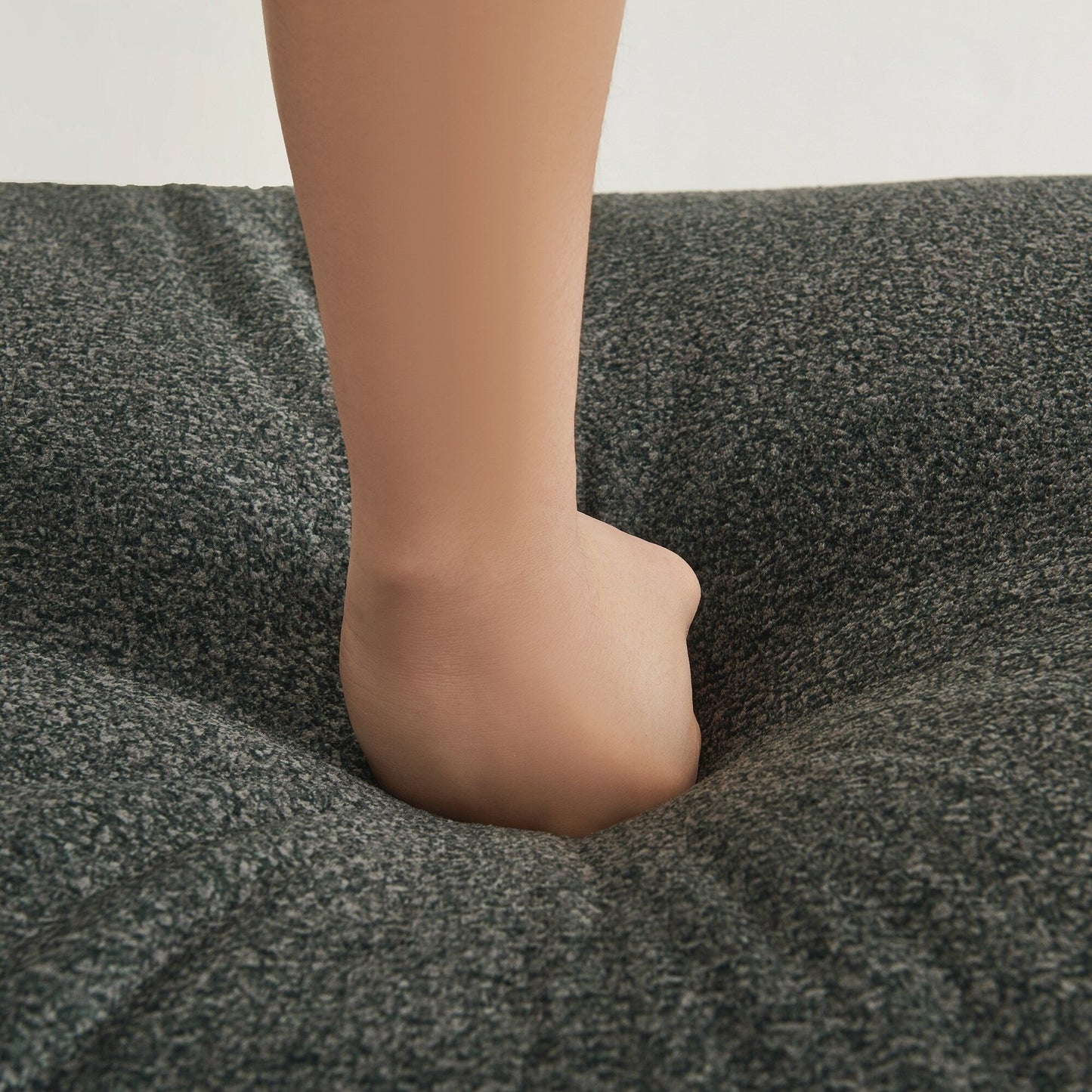 Canapé sectionnel moderne de luxe en velours 4 places avec pouf amovible et oreillers pour salon appartement