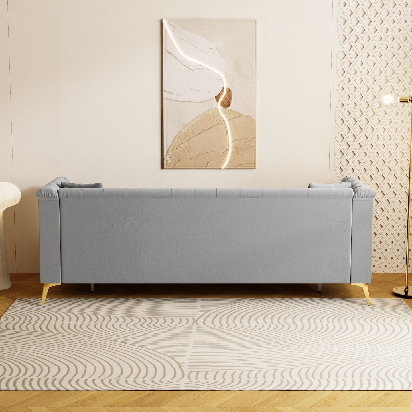 Canapé moderne en velours capitonné, canapé 3 places style milieu de siècle, pieds et coussins en métal doré, élégant canapé de style Chesterfield.