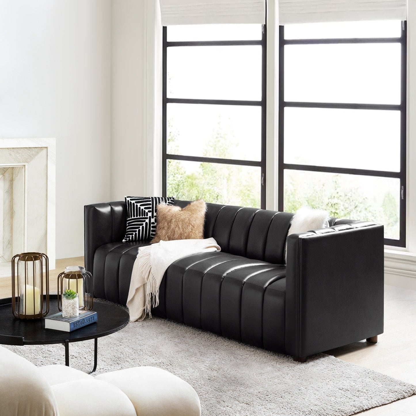 Canapé incurvé moderne Olinto en cuir véritable de 83 pouces avec dossier à canaux par HULALA HOME