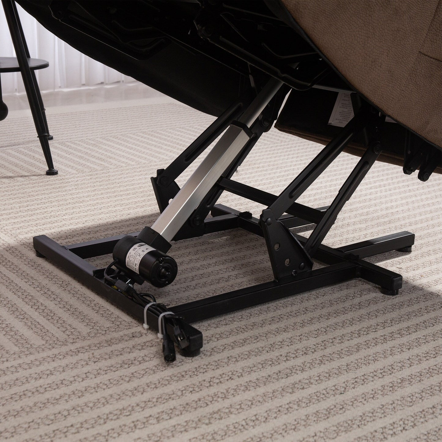 Fauteuil inclinable électrique pour personnes âgées, fauteuil inclinable robuste avec mécanisme de mouvement de sécurité et rembourrage confortable