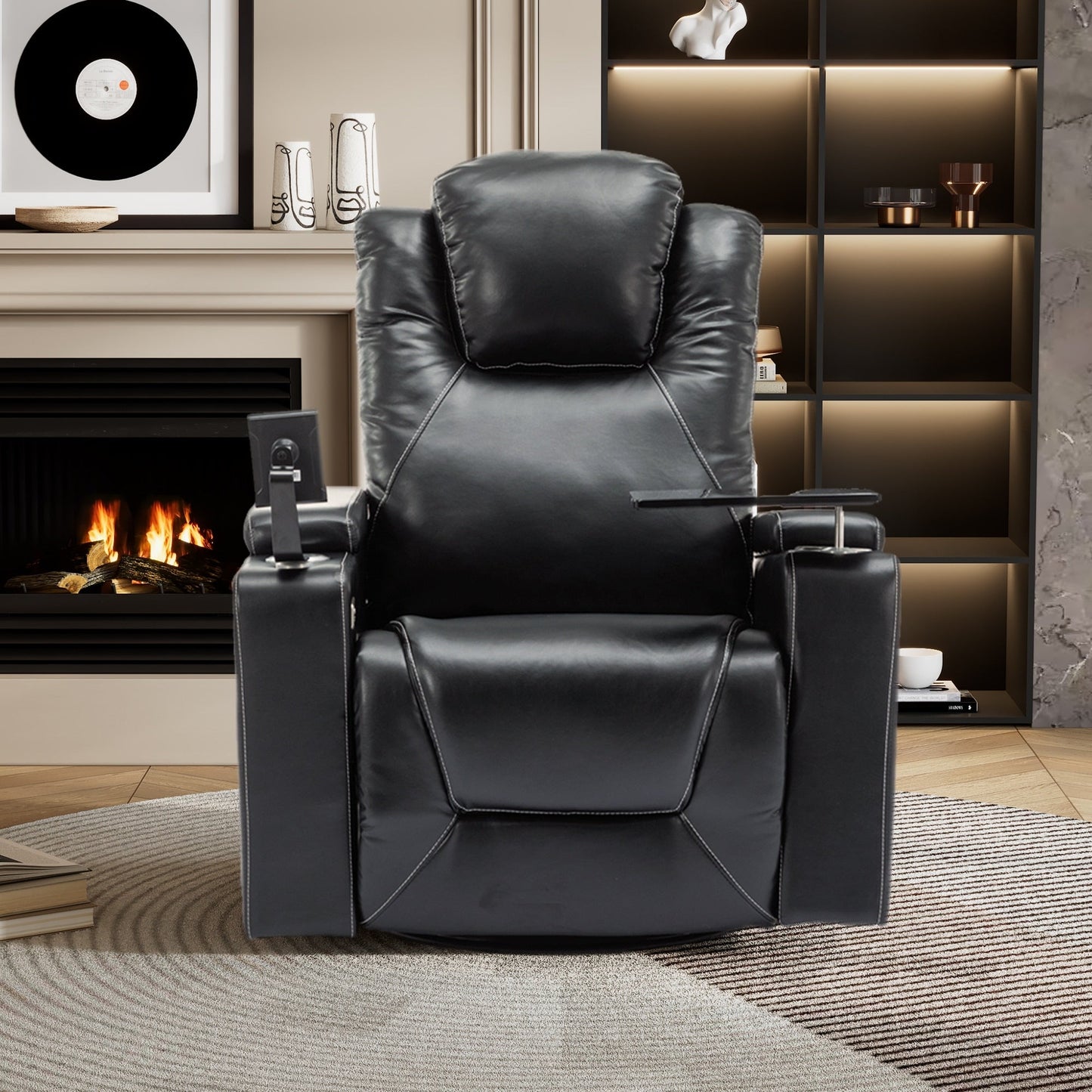 Fauteuil inclinable électrique pivotant à 270° en cuir PU avec son surround intégré, plateau amovible et rangement dissimulé pour les accoudoirs.