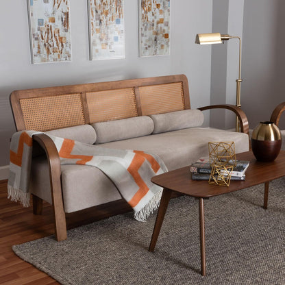 Canapé Sage Modern Japandi en tissu gris clair et bois finition marron noyer avec rotin tressé