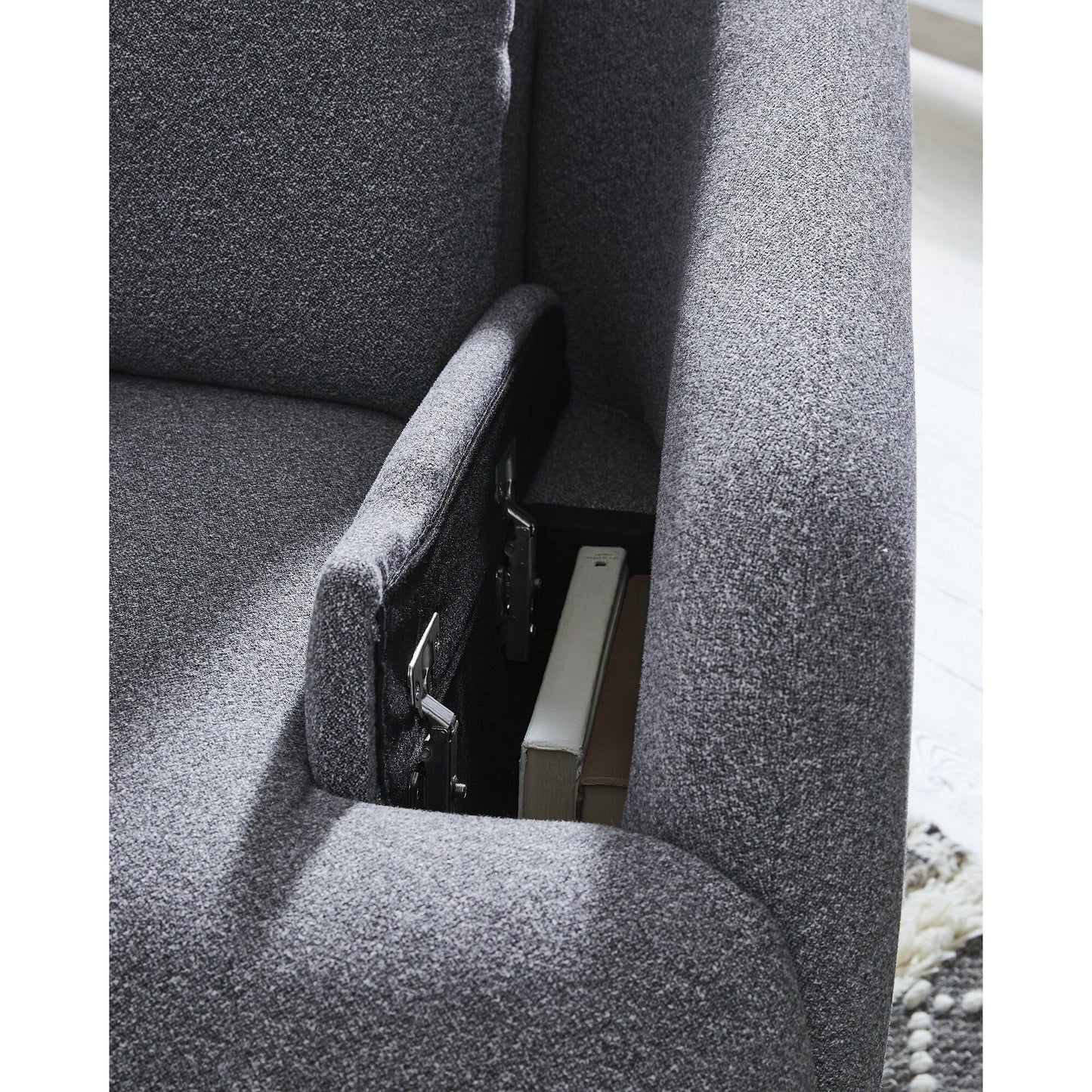 Fauteuil inclinable pivotant électrique nouvelle génération Nuvella Signature Design by Ashley Alainmont