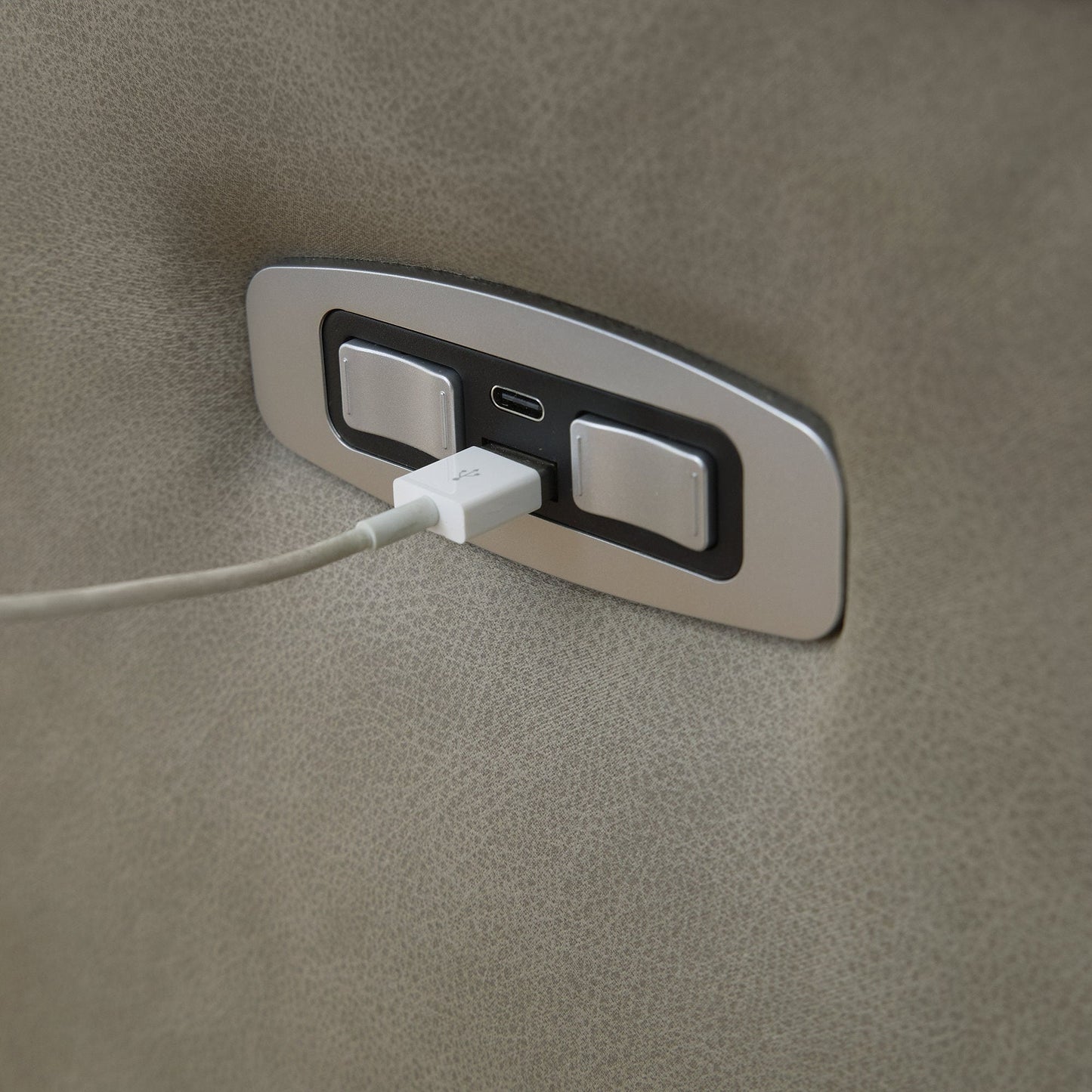 Canapé sectionnel inclinable électrique Signature Design by Ashley Brannigan gris 3 pièces - 112 L x 41 P x 42 H