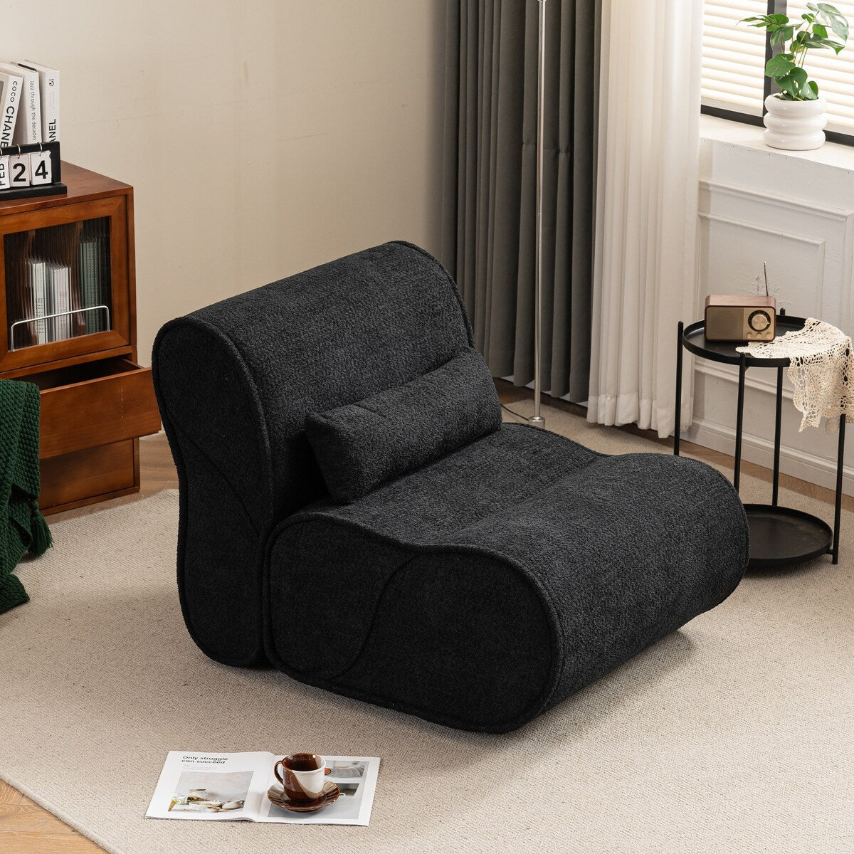 Fauteuil inclinable en velours moelleux, confortable et rembourré, idéal pour le salon, la chambre ou le bureau.