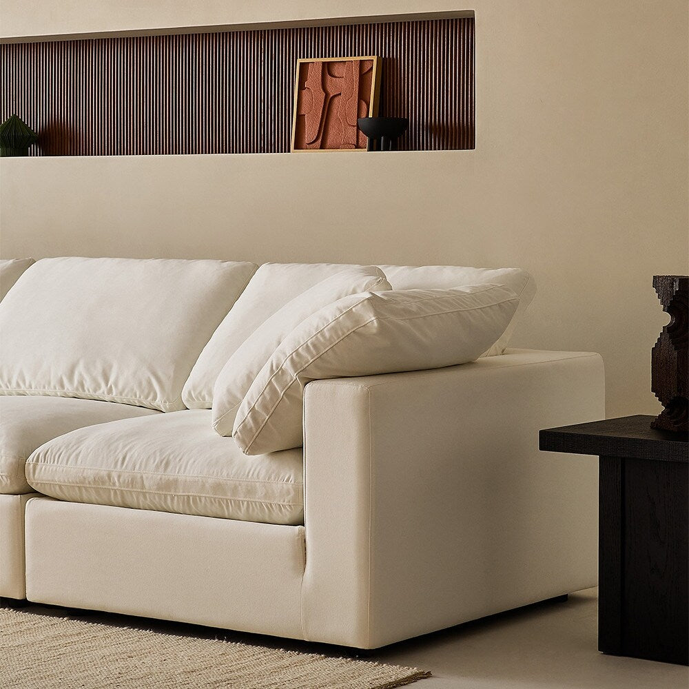 Canapé d'angle rectangulaire en lin à accoudoirs carrés, blanc perle