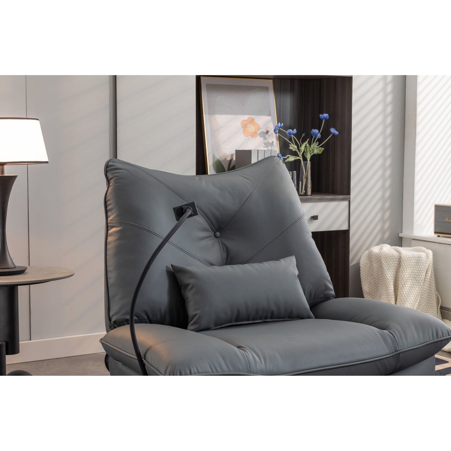 Fauteuil inclinable pivotant et électrique avec haut-parleurs Bluetooth, support de téléphone, ports de chargement USB et Type-C, rangement dissimulé des accoudoirs