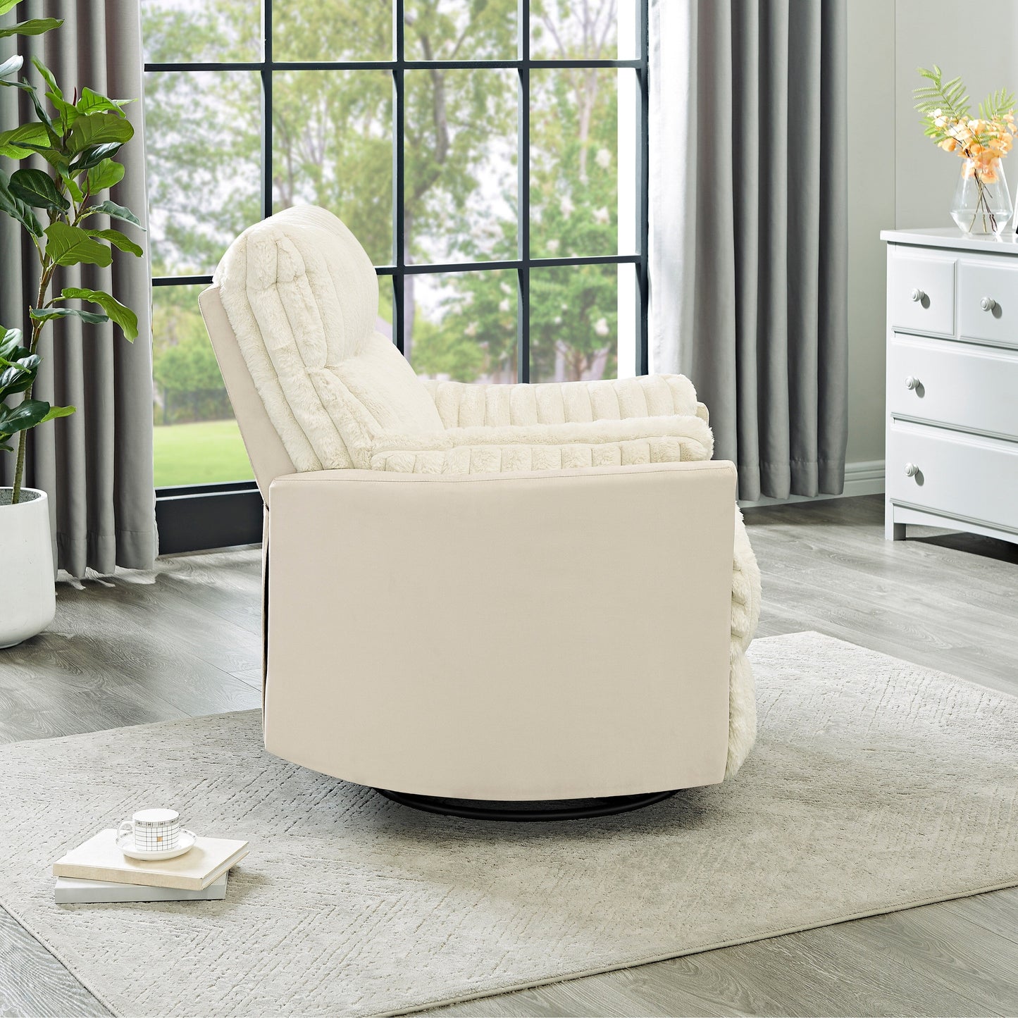 Fauteuil inclinable pivotant avec rotation à 360°, inclinaison manuelle et accoudoirs moelleux