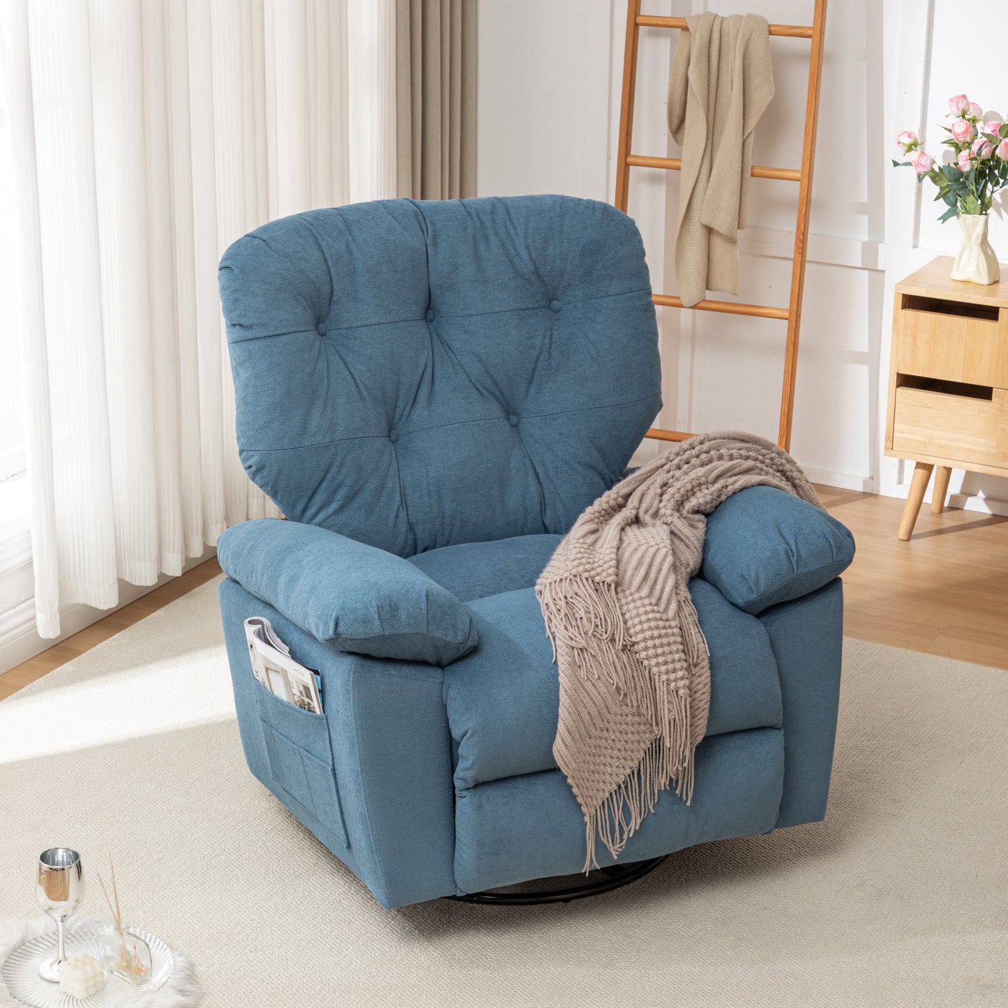 Fauteuil inclinable pivotant avec rembourrage en polaire synthétique douce, confort généreux, fonction planeur, poche latérale, dossier réglable