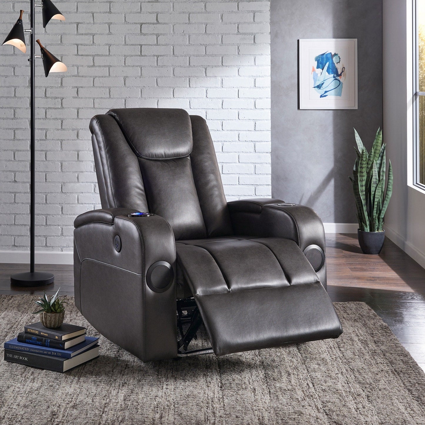Fauteuil inclinable électrique à LED en cuir vegan gris Terlingua avec haut-parleur, rangement, port USB et chargeur sans fil par iNSPIRE Q Classic