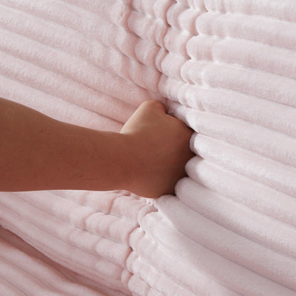 Le canapé en velours côtelé de 112 pouces, avec deux coussins et quatre dossiers