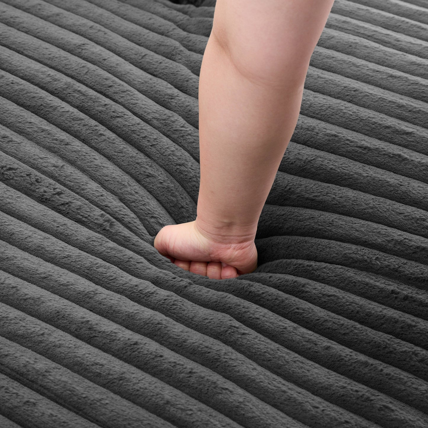 Fauteuils de salon rembourrés en peluche UIXE avec accoudoir droit et coussin lombaire