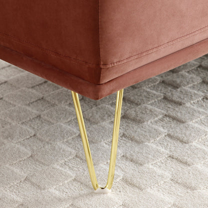 Banc causeuse rembourré avec pieds dorés