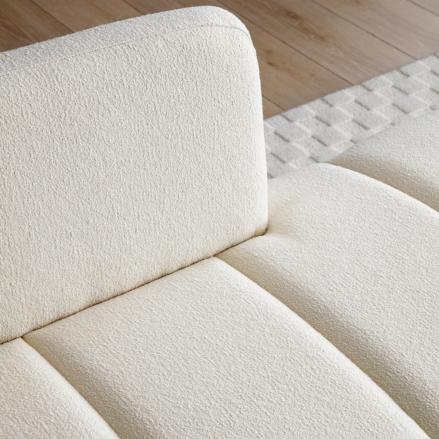 Banc causeuse rembourré avec pieds dorés