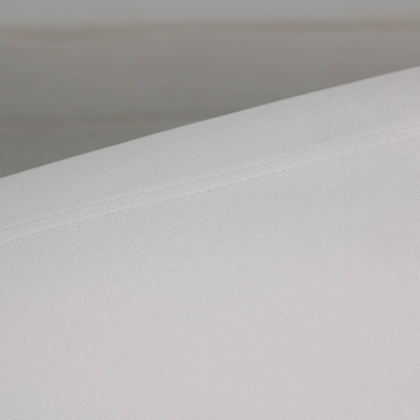 Canapé 1 place capitonné en velours LeisureMod Zuno - Fauteuil d'appoint confortable pour la maison, le bureau, le salon et la chambre