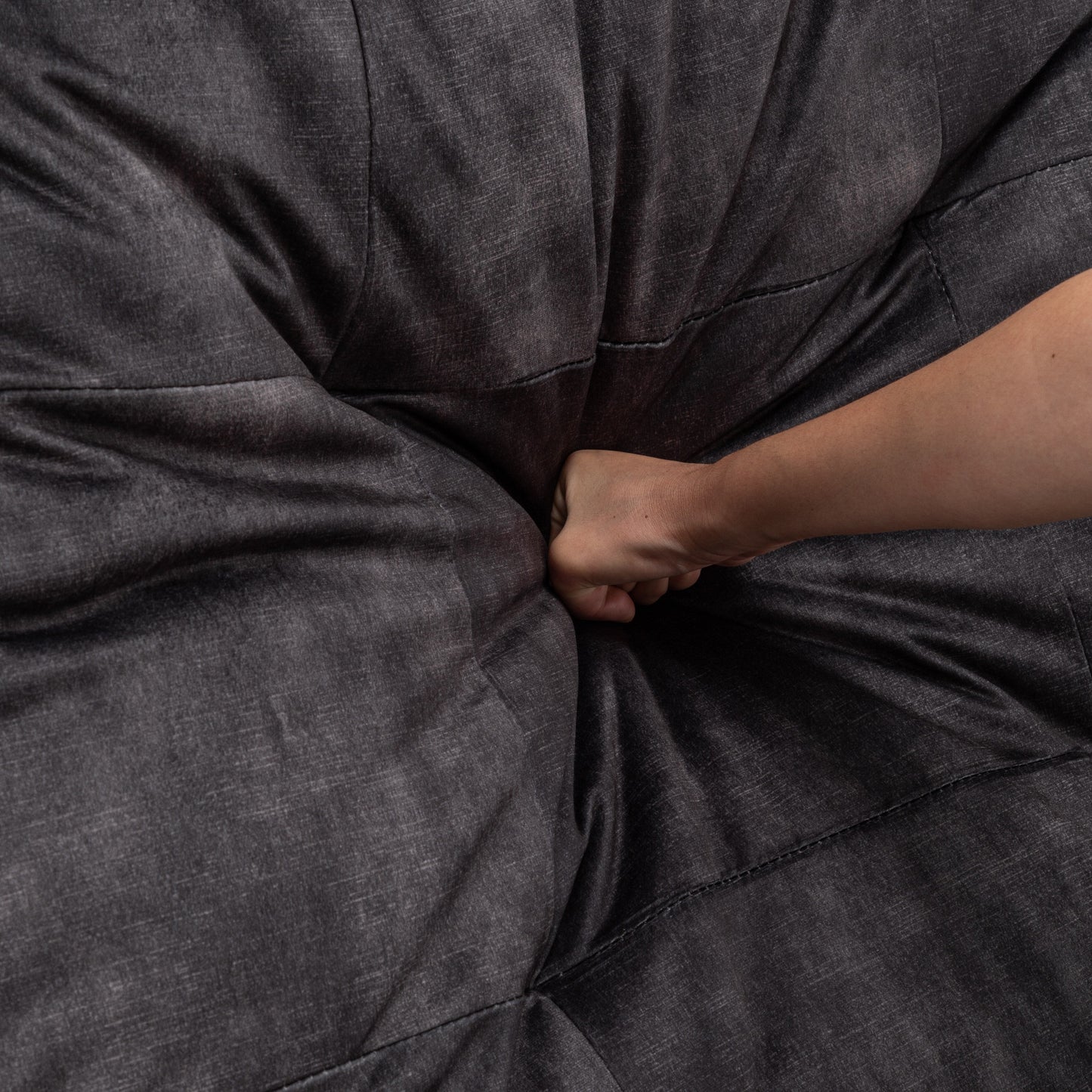 Fauteuil inclinable surdimensionné en velours avec pivot, bascule et support pour téléphone