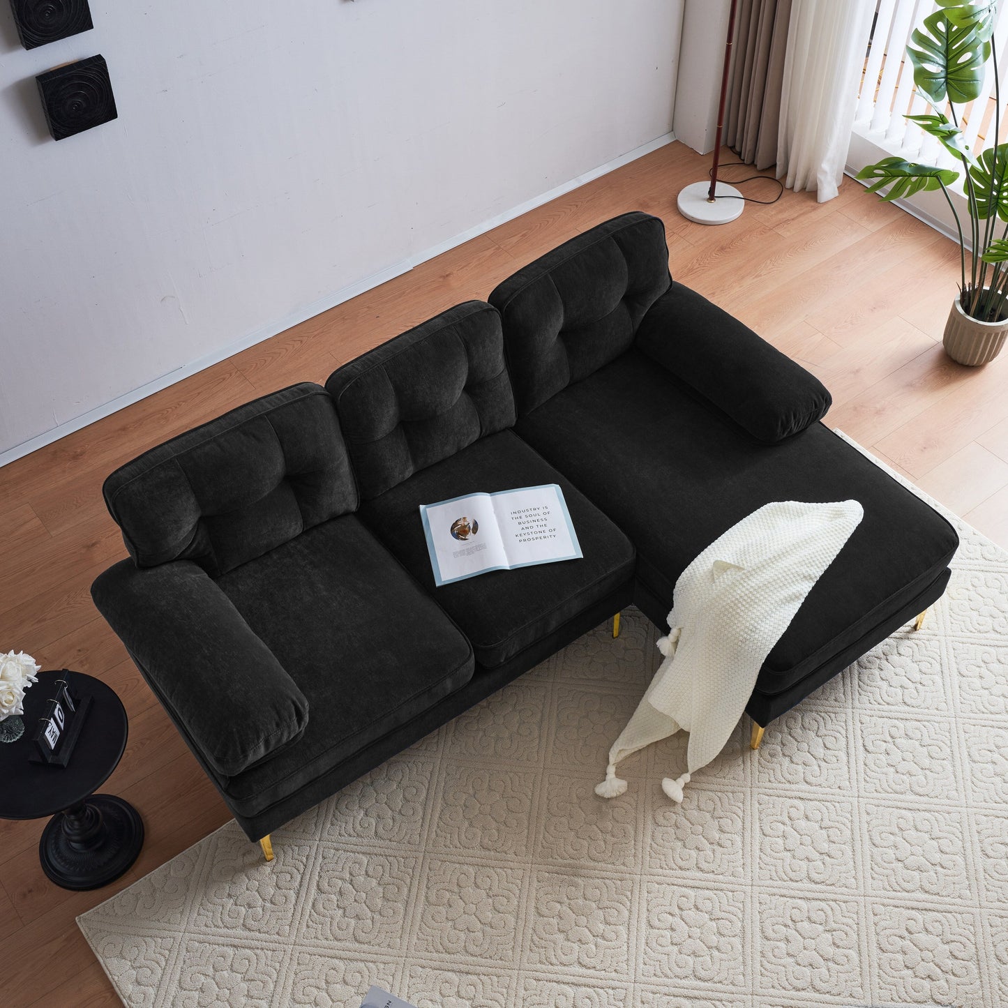 Canapés sectionnels en velours avec accoudoirs coussinés et dossier rembourré, canapés modernes en forme de L avec pieds en métal