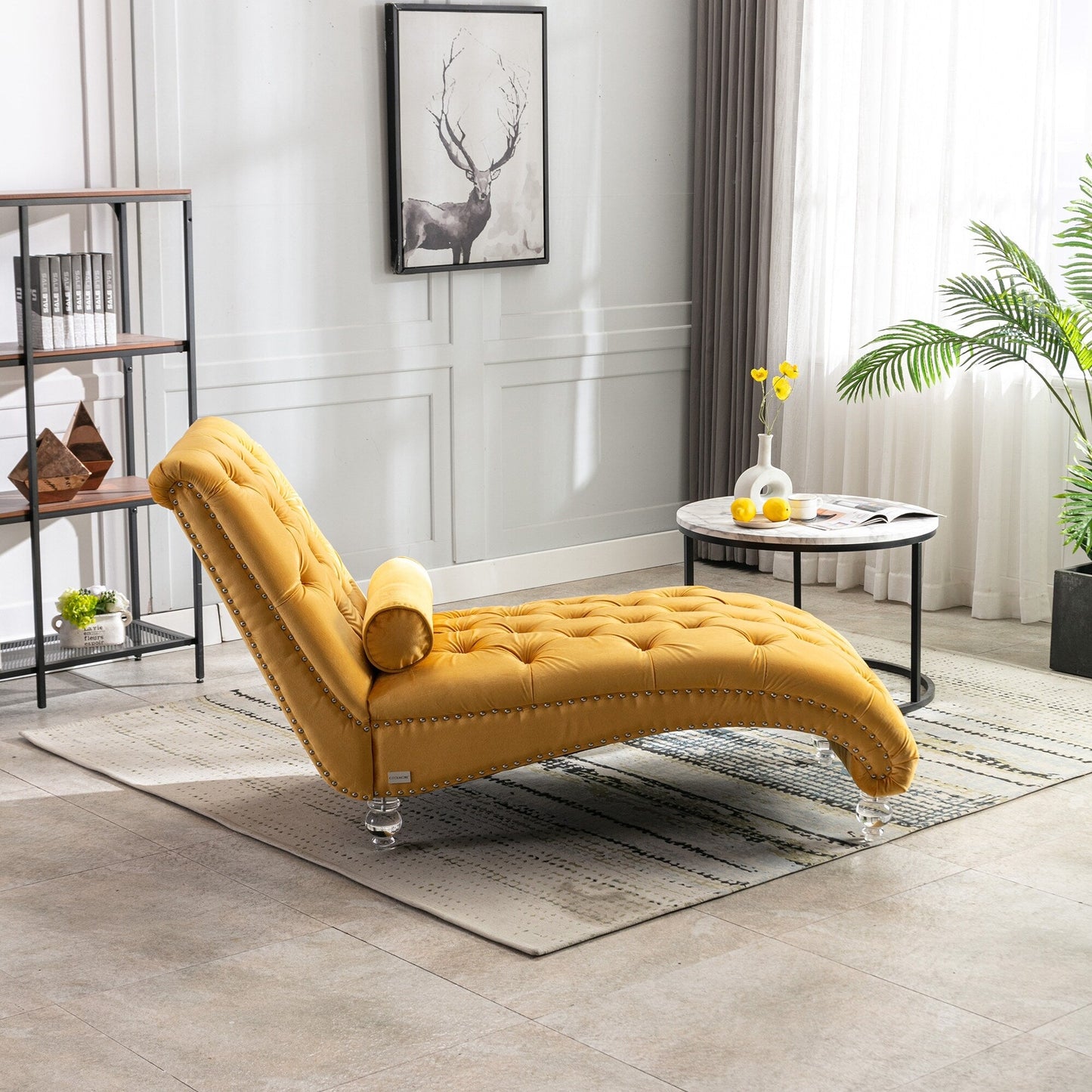 Chaise longue ergonomique en velours capitonné, inclinable en forme de S, avec coussin, garniture cloutée et pieds en acrylique pour une utilisation en intérieur