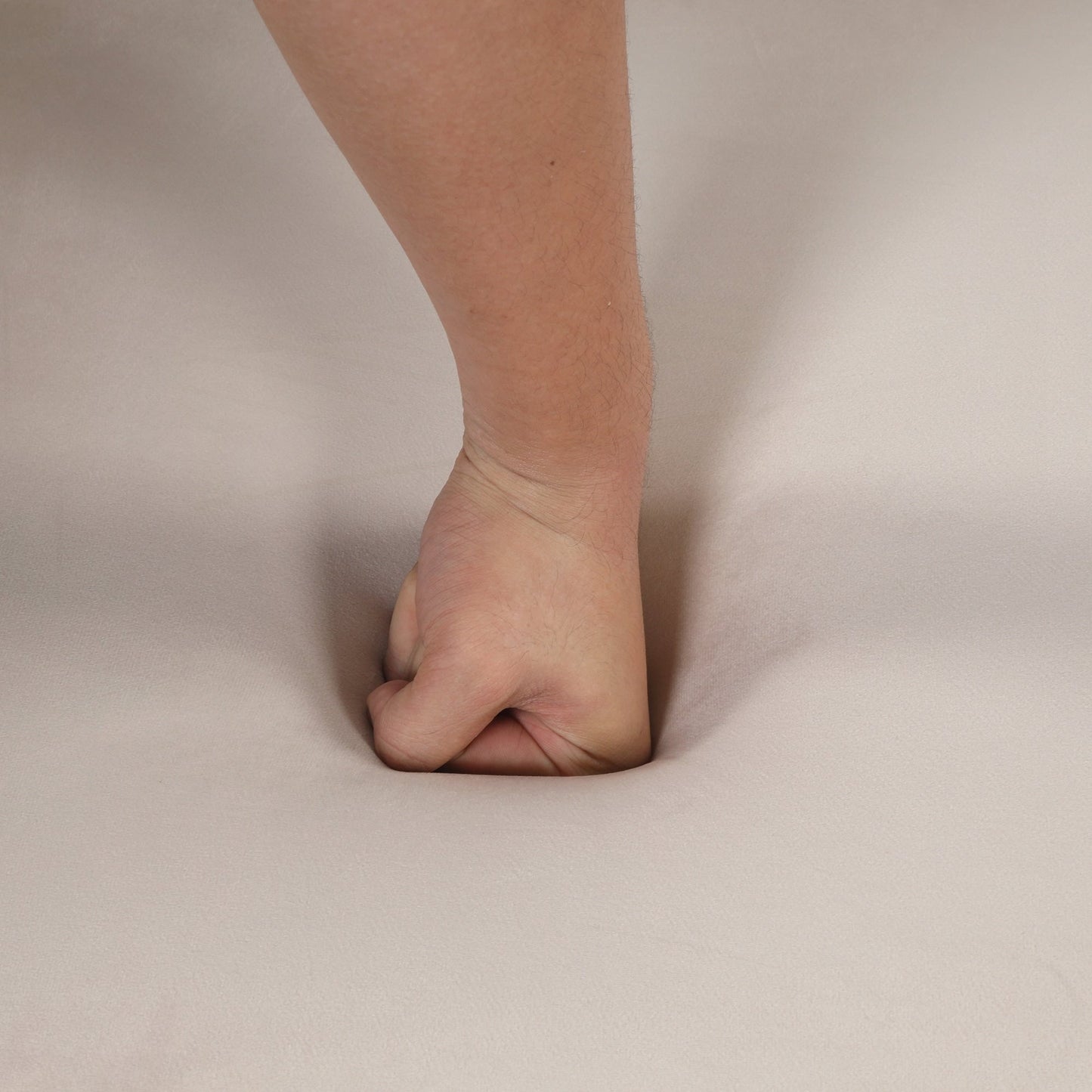 Canapé causeuse rembourré en velours