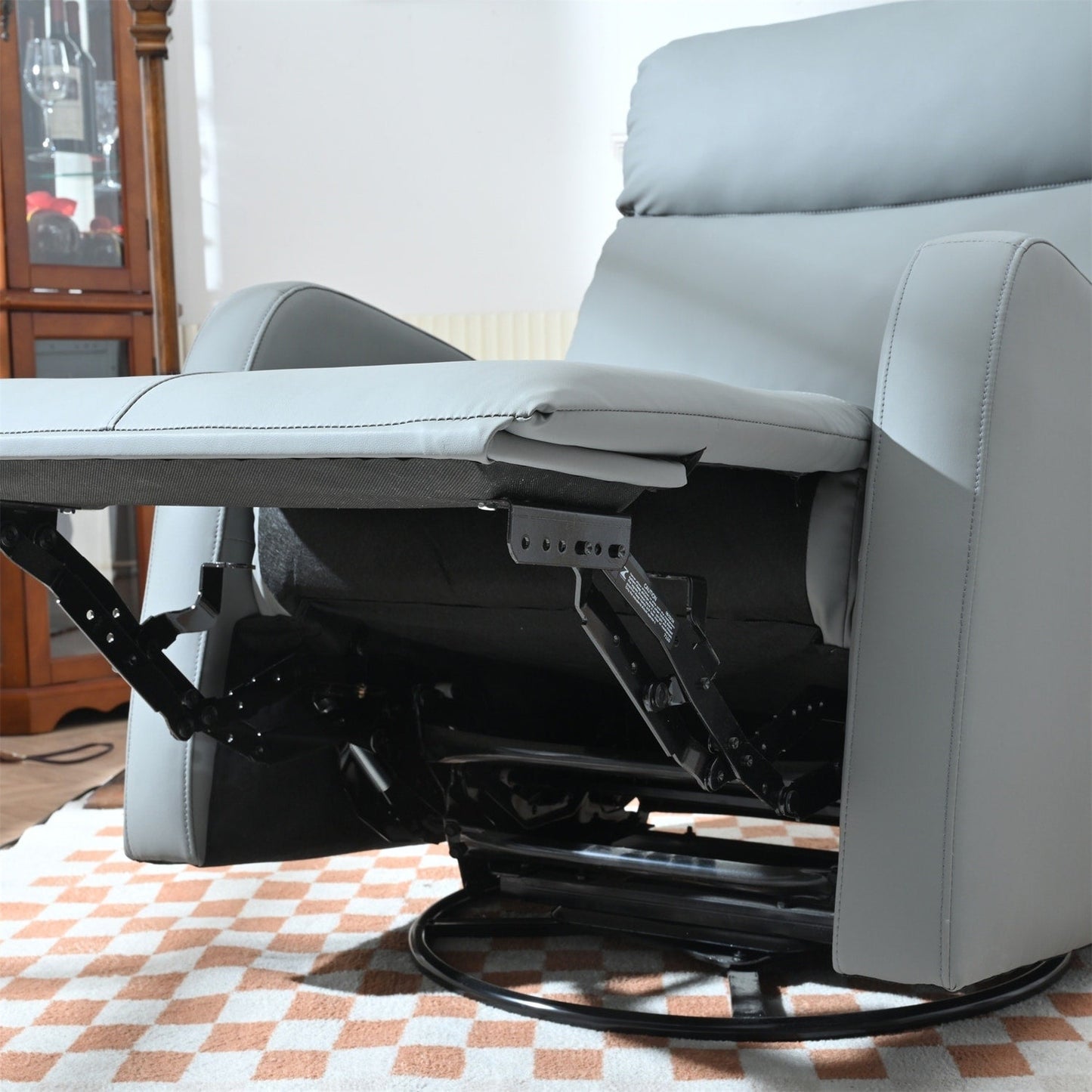 Fauteuil inclinable pivotant et polyvalent pour toutes les pièces