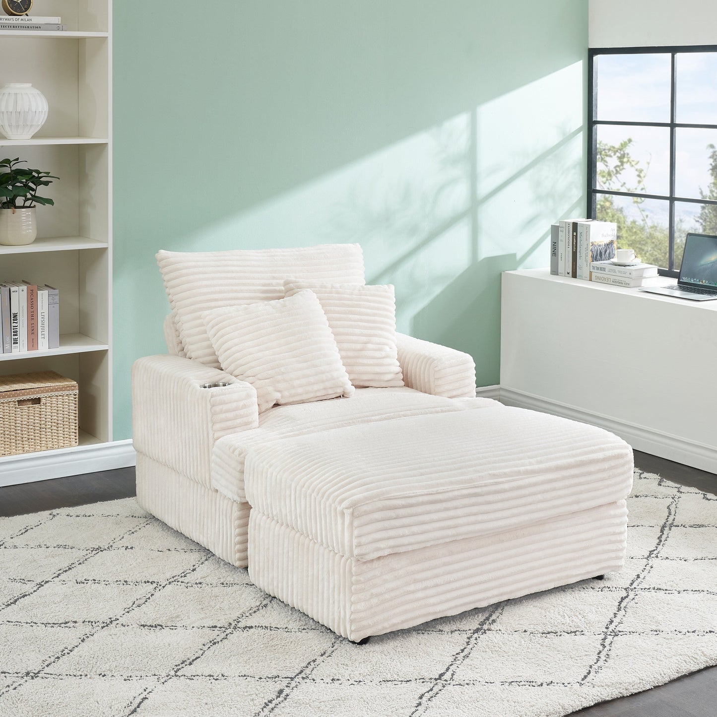 Fauteuil-canapé simple rembourré en velours côtelé blanc 39,37 po avec pouf et porte-gobelet pour le salon