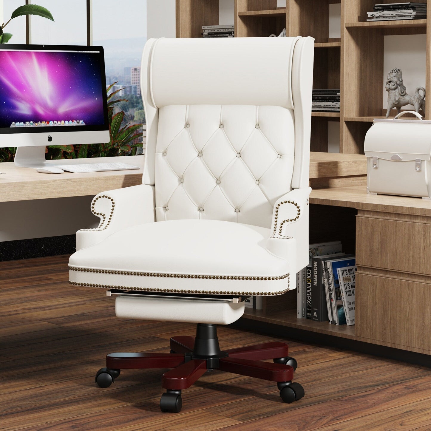 Fauteuil de bureau pivotant ergonomique en similicuir blanc avec repose-pieds, dossier capitonné et décoration cloutée